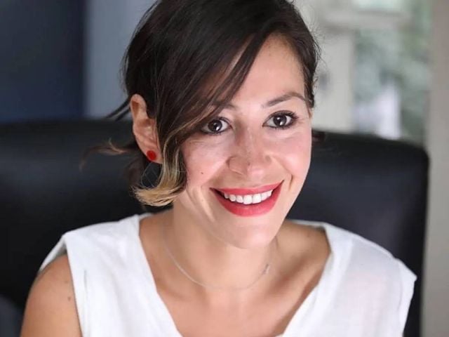 روائي جزائري يرشّح منة شلبي لتجسيد شخصية الأديبة مي زيادة