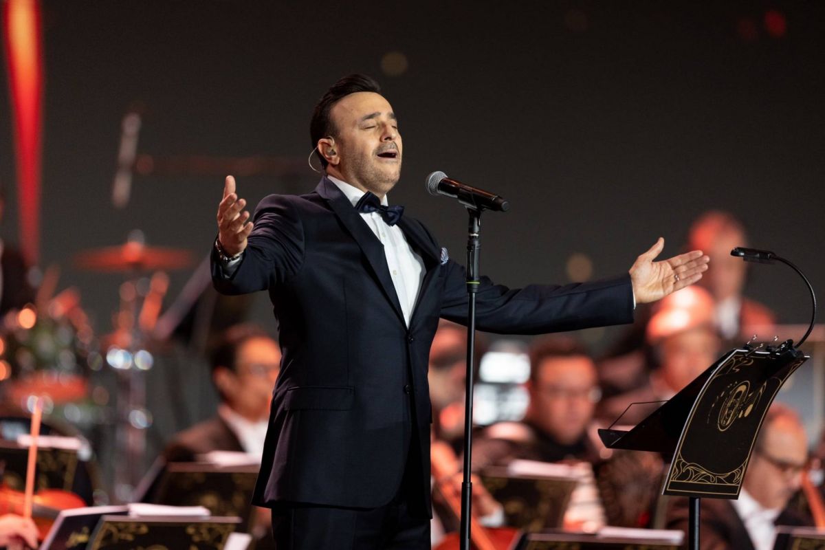 جمهور عبد الحليم حافظ ينتقد اختيار صابر الرباعي في 