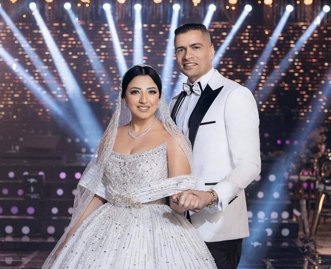 زوجة حسن شاكوش تحرر محضراً ضده بعد أقل من شهرين على زواجهما