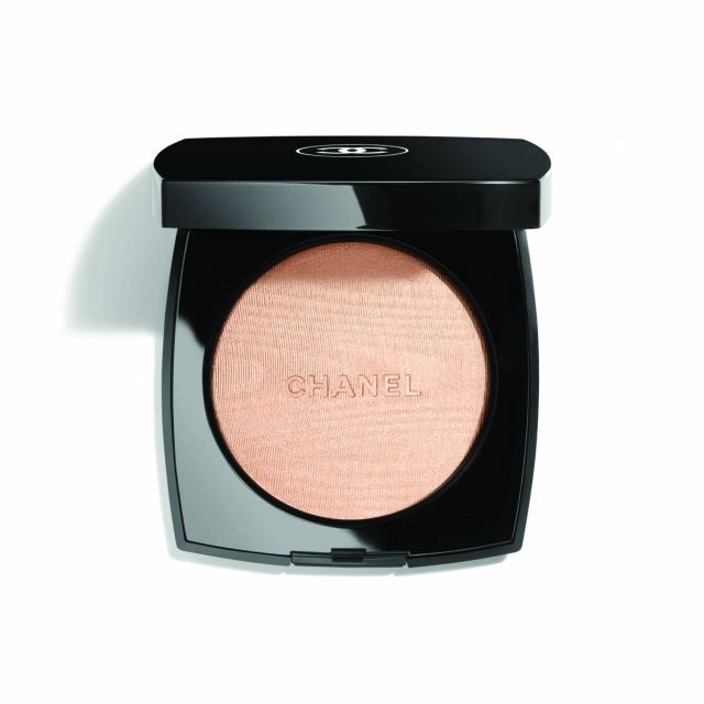 CHANEL Eclat Lunaire Oversize Illuminating Powder