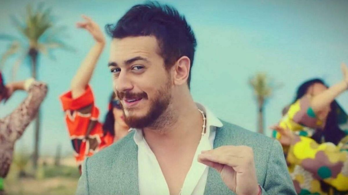 سعد لمجرد يرقص مع عائلته ويطبخ لها خارج السجن