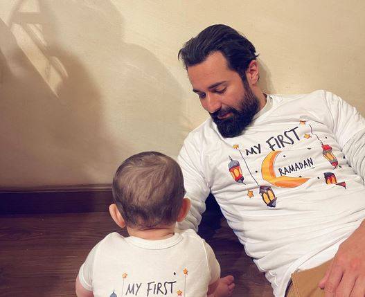 أول ظهور لابن أحمد حاتم الصغير... تعرّفوا إليه