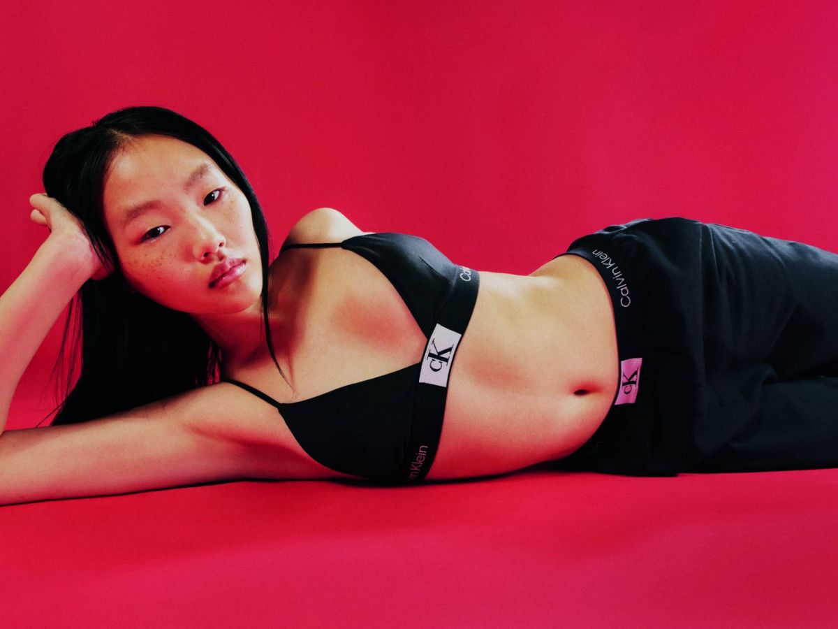 تشكيلة Calvin Klein 1996 من الملابس الداخلية بالتصاميم الجريئة والطبعات المبتكرة
