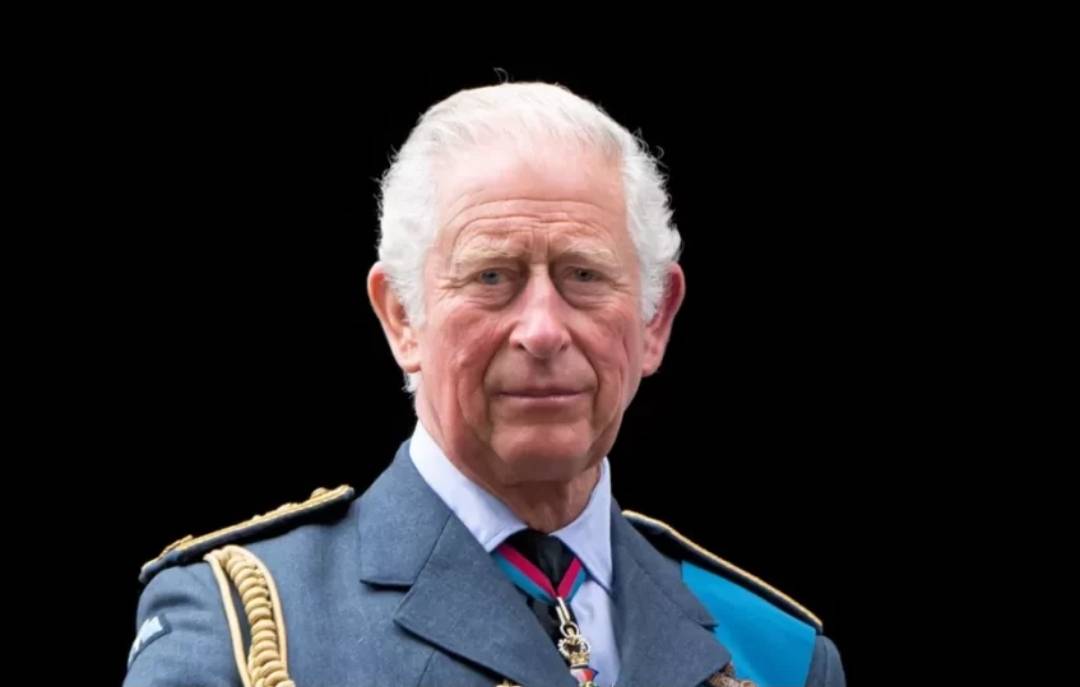 الكشف عن ثروة الملك تشارلز الضخمة ومصادر جمعها