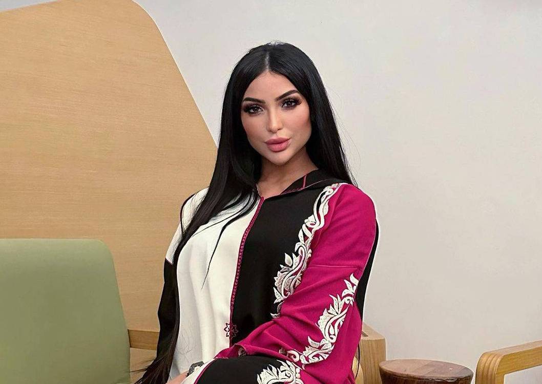 إبنة دنيا بطمة تأسر القلوب بجمالها.. باتت نسخة عن شقيقتها حلا الترك