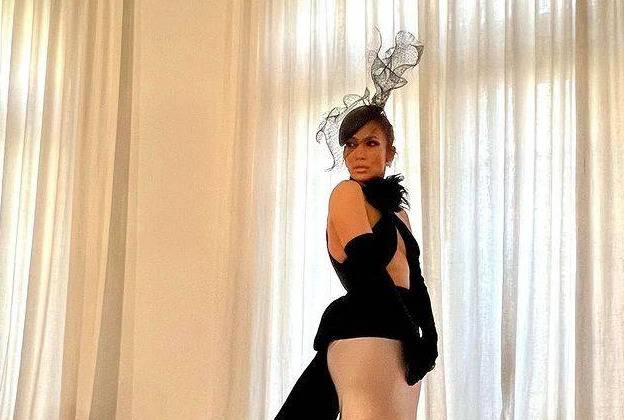 إطلالات مفعمة بالإثارة والجمال في حفل Met GALA