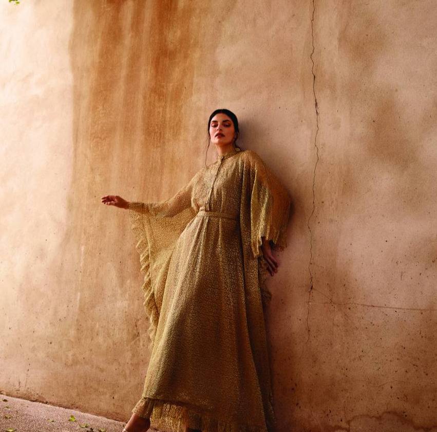 إطلالات DIOR تراث من ذهب