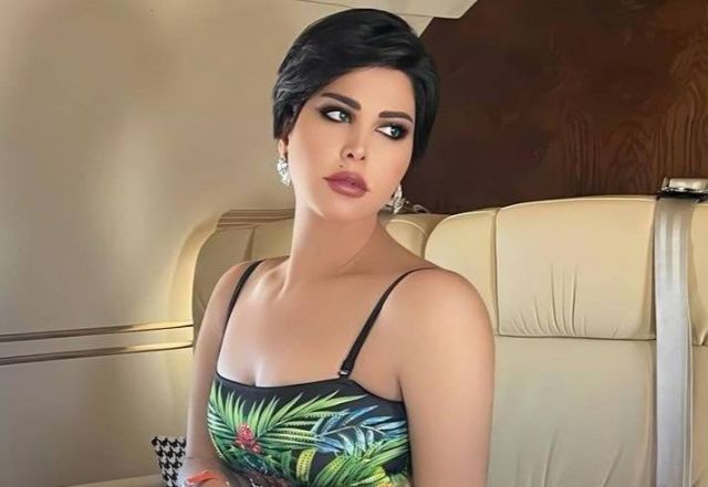 بالفيديو - شمس الكويتية تثير الجدل بتصريحاتها الجريئة عن المشاهير والفن