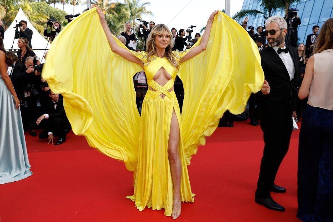 هيدي كلوم تكشف مفاتنها في 