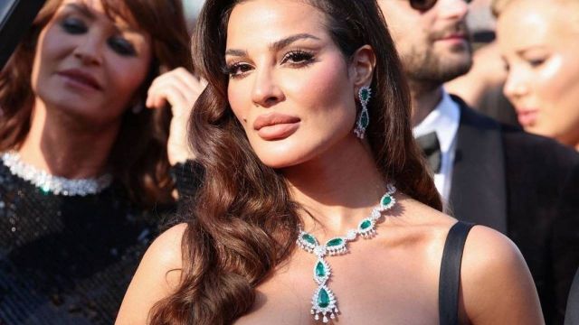 نجمات عربيات بمجوهرات ماسية فخمة في مهرجان 