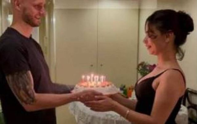 ابنة عبلة كامل وزوجها