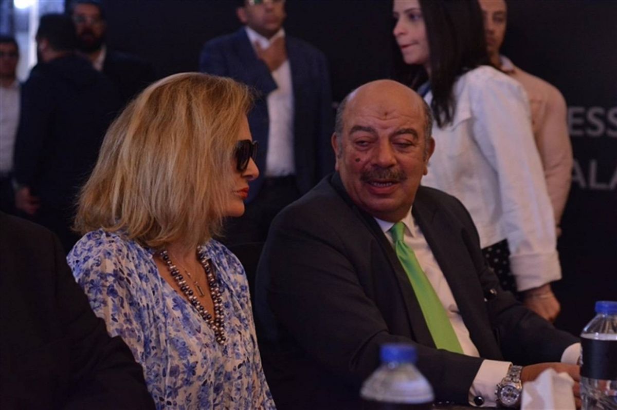 بالصور - يسرا على قائمة أمناء مهرجان 