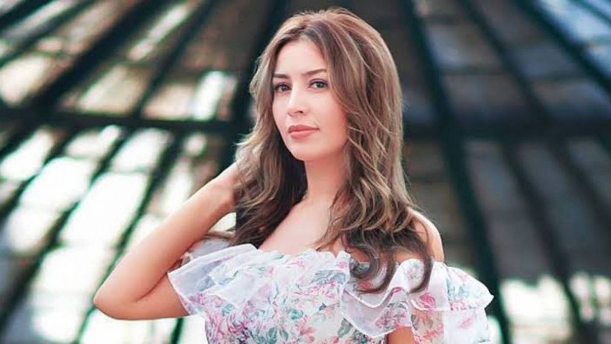 بالفيديو - جنّات تحتفل بميلاد ابنتها وتهديها أغنية