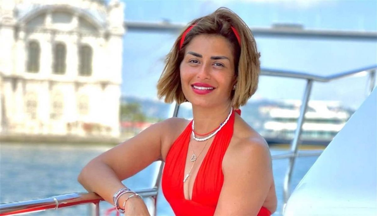 منة فضالي تكشف مَن تسبّب بحريق فيلتها