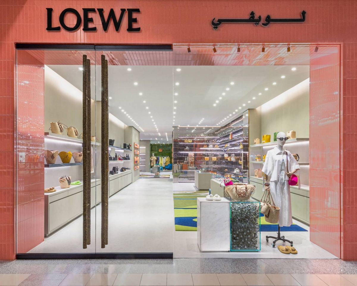 لويفي تفتتح متجراً لها في مركز المملكة في الرياض