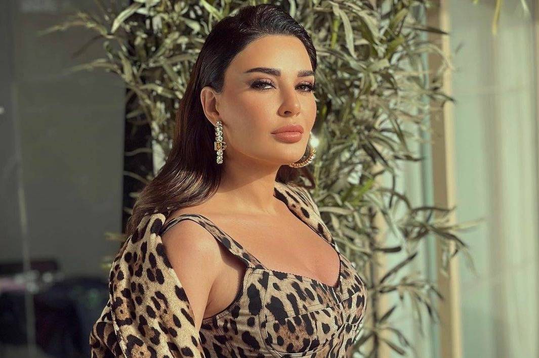 نسّقي ملابسك الصيفية على طريقة النجمات