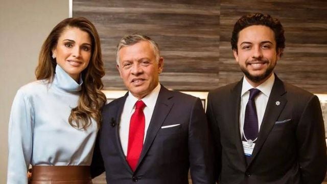 الملكة رانيا توثّق بفيديو تجهيزات حفل زفاف الأمير الحسين ومشاهد عائلية خاصة