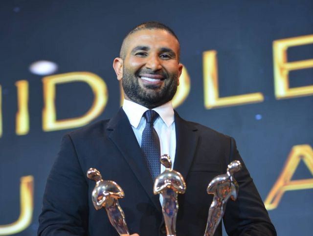 أحمد سعد يعلّق على سخرية سمية الخشاب من إطلالته في حفل جدّة