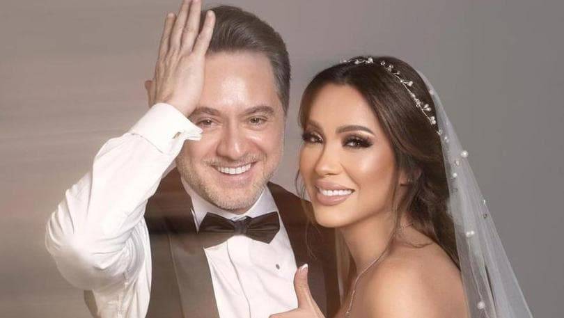 مروان خوري وزوجته بإطلالة رومنسية وغزل في عرض البحر