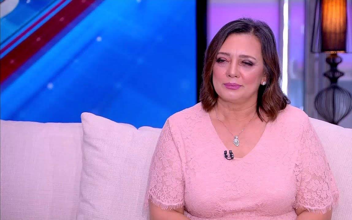 بالفيديو - عزة بهاء: اكتشفت أن زوجي متزوج عليَّ خلال جنازته