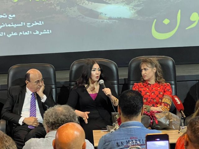 سيمون تحتفل بعيد ميلادها 