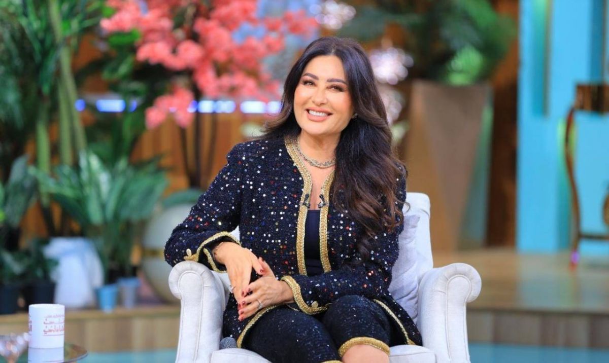 بالفيديو - لطيفة تعلق على خلافها مع إليسا في حفل 