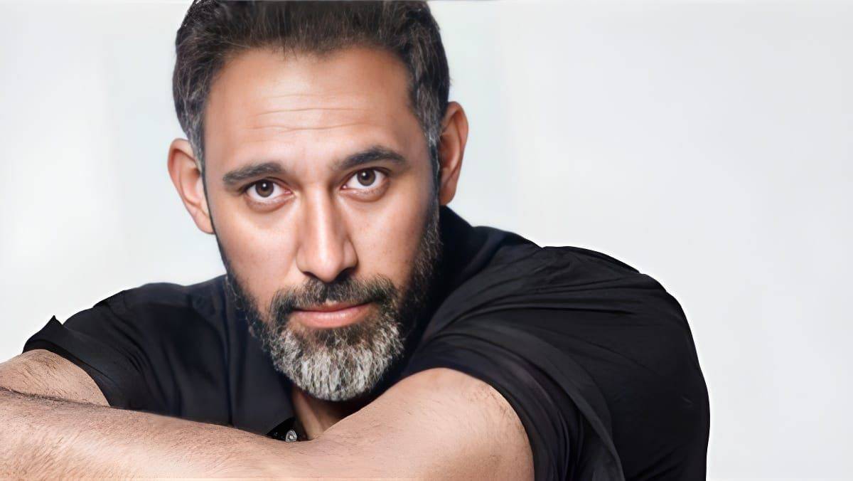 بالفيديو - عمرو مصطفى يحرج أحمد سعد بسبب الذكاء الاصطناعي