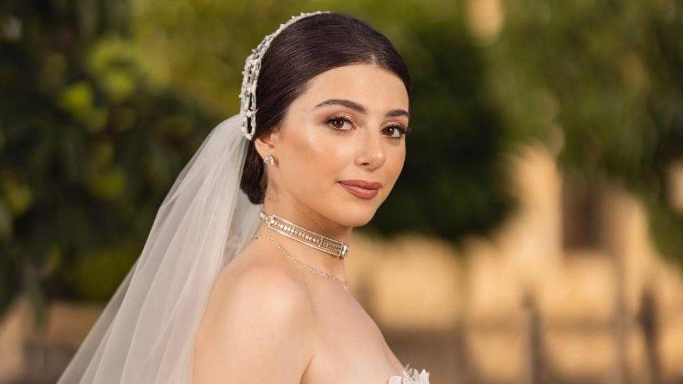 الصور الأولى لماريتا الحلاني من شهر العسل