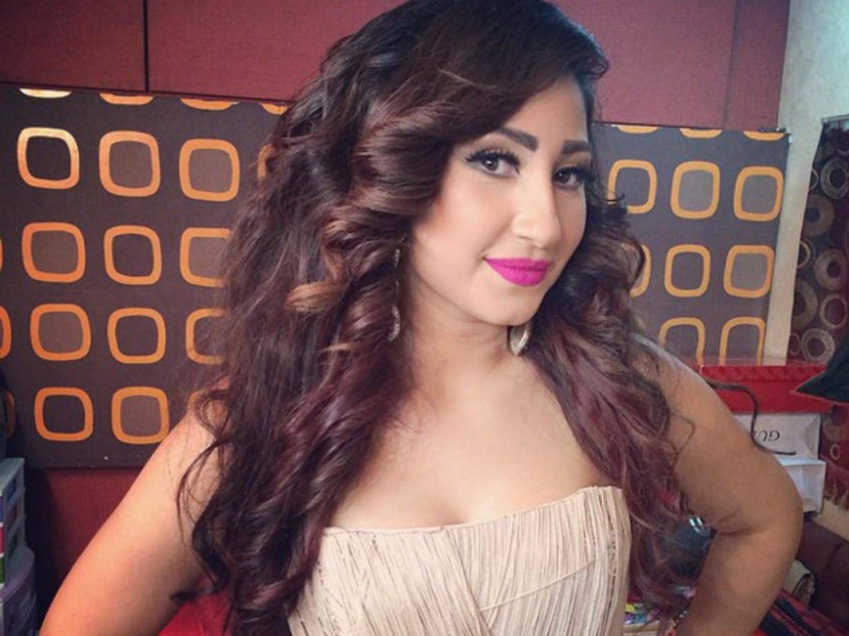 بالفيديو - بوسي تكذّب طليقها وتكشف علاقتها بزوجها