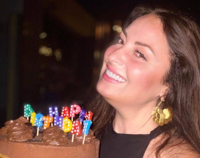 بالفيديو - نرمين الفقي تردّ على نصائح صديقاتها في يوم ميلادها