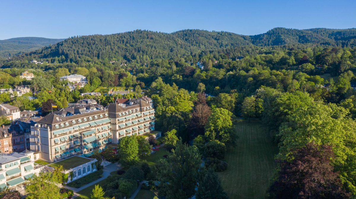 فخامة عابرة للأزمان وغابات ساحرة بين ربوع فندق وسبا برينيرز بارك في بادن بادن
