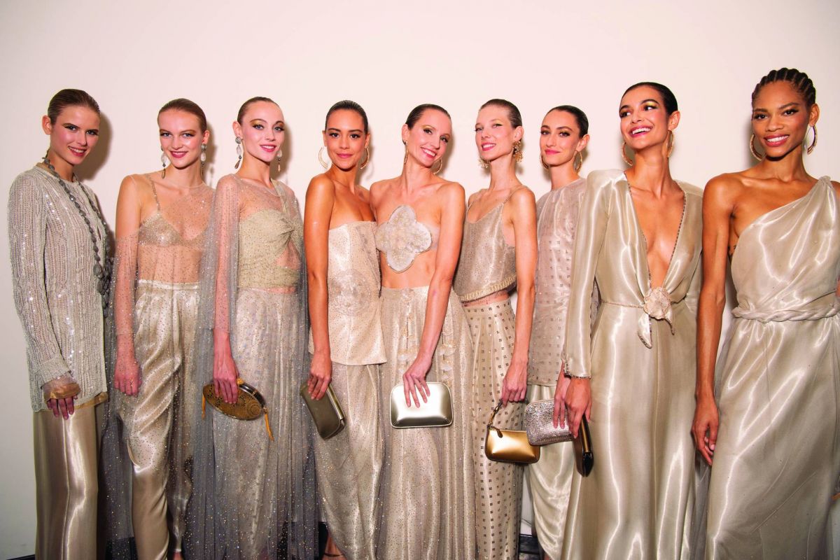 White is white الأبيض لكِ هذا الصيف