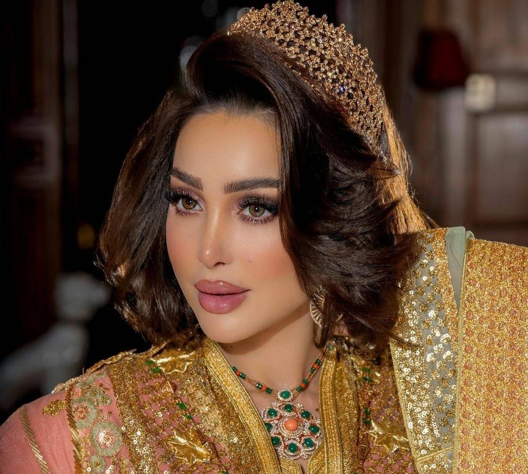 بالفيديو - بسمة بوسيل تتخطى ازمة طلاقها وتستمتع بوقتها على البحر