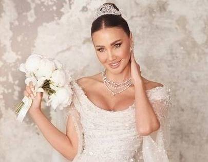 فستان زفاف غنى غندور حديث الجمهور... هل يستحق الضجة الحاصلة؟