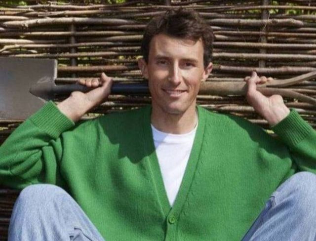 عطور LOEWE تطلق حملة HOME SCENTS 2023 بالتعاون مع البستاني CHARLIE MCCORMICK