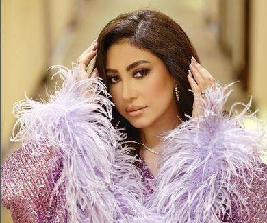 بوسي تضع حداً للإتهامات بشأن والدها الراحل.. وهذا ما قالته عن والد إبنها