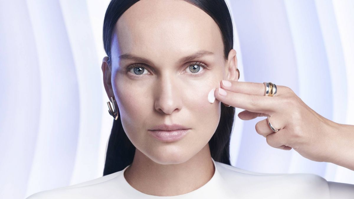 جدّدوا بشرتكم بسرعة تفوق سرعة تقدّمكم في السنّ مع لانكوم وكريم RÉNERGIE
H.P.N. 300-PEPTIDE CREAM