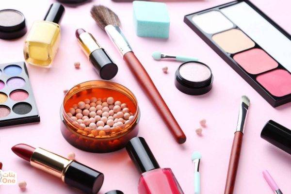 حيل ذكية للحفاظ على المكياج لفترة أطول في الصيف