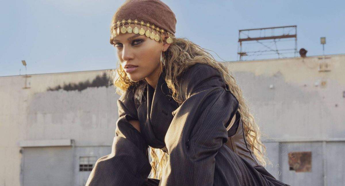 إليانا وصراع الفنّان الحقيقيّ في 