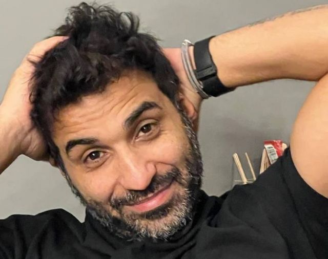 بالفيديو - أحمد فهمي يعلن عن مفاجأة جديدة... ما علاقة أحمد حلمي؟