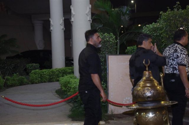 عمرو مصطفى في عزاء علاء عبد الخالق