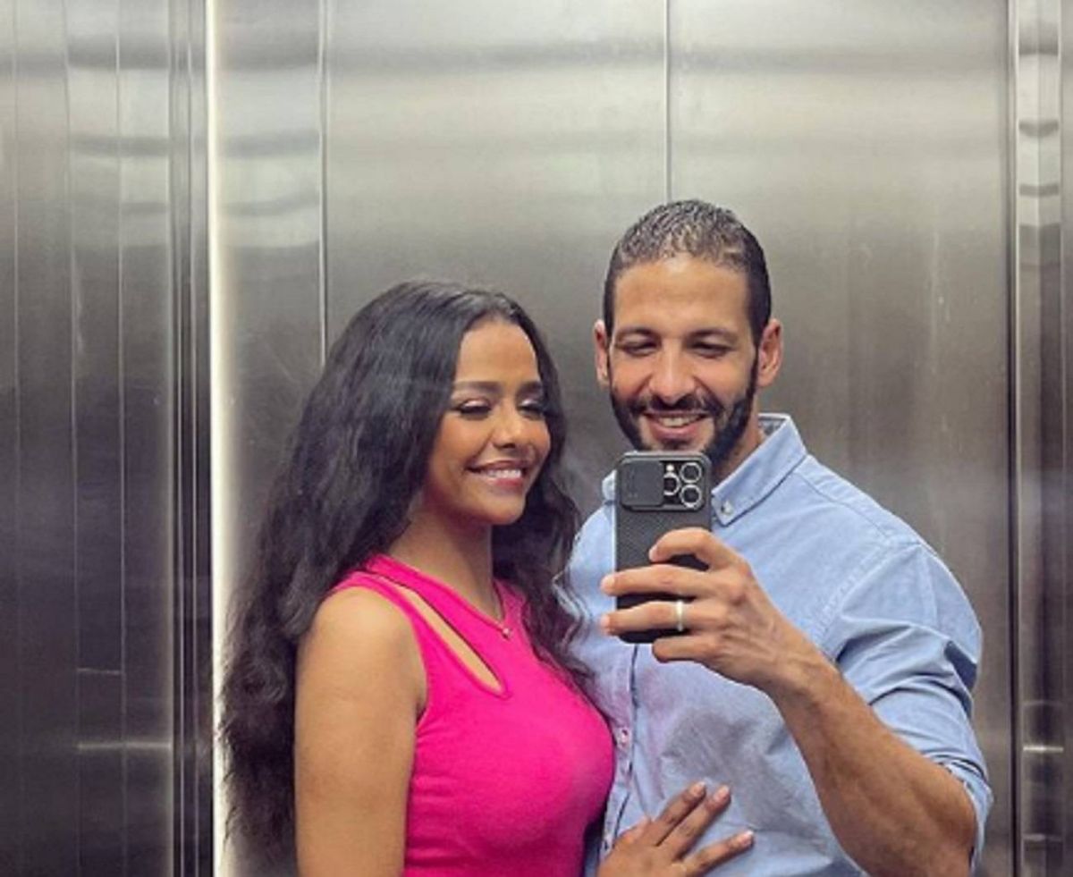 بالصور - أسماء أبو اليزيد تحتفل بيوم ميلادها مع خطيبها