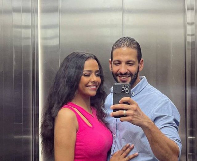 بالصور - أسماء أبو اليزيد تحتفل بيوم ميلادها مع خطيبها