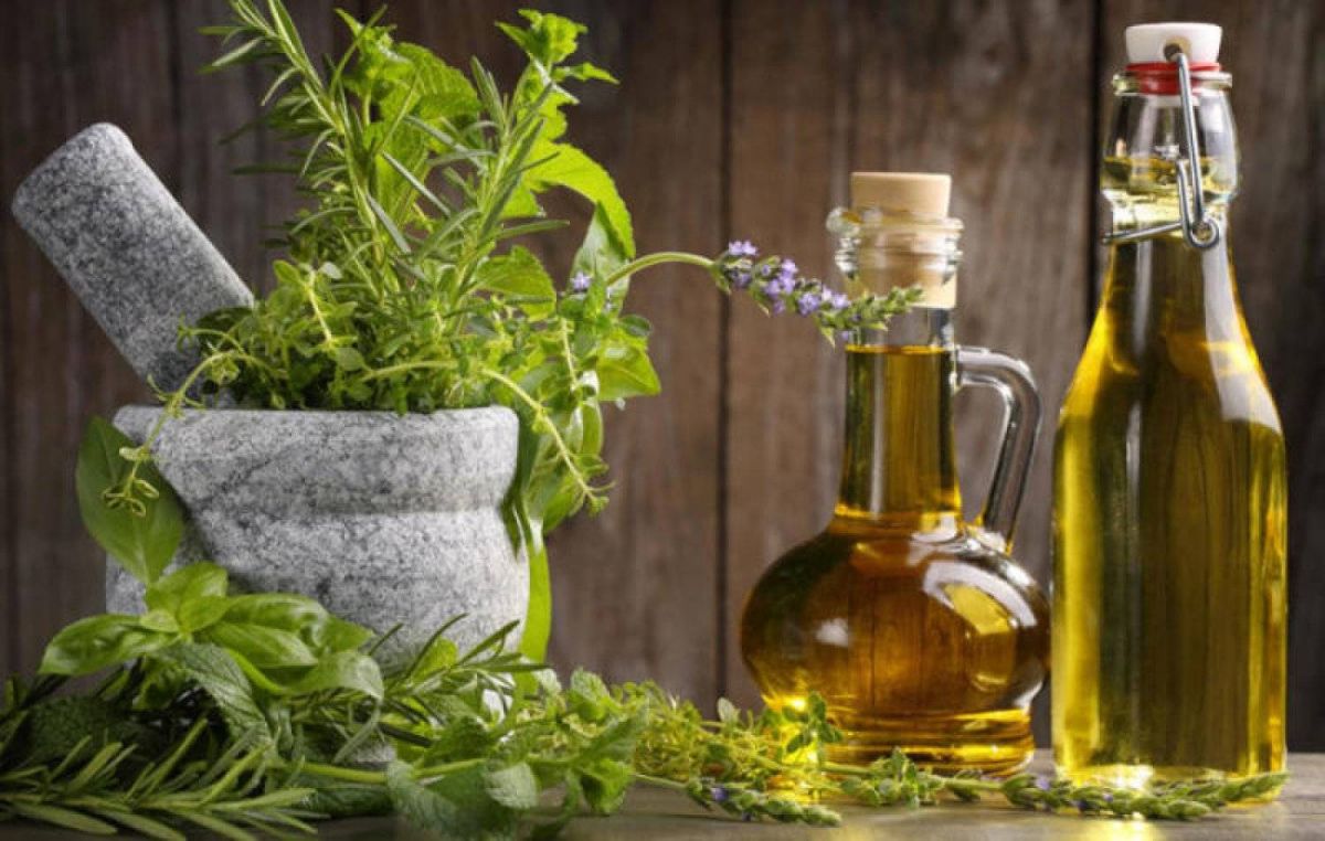 زيوت طبيعية ضرورية لترطيب البشرة في الصيف