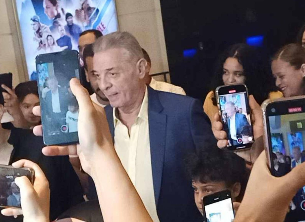 بالصور - محمود حميدة في العرض الخاص لـ