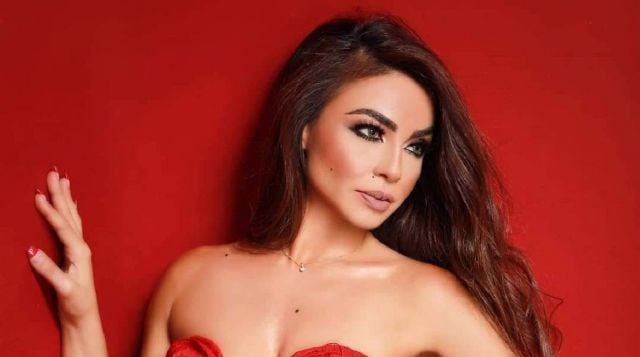 دوللي شاهين تكشف سبب غيابها عن الساحة الفنية