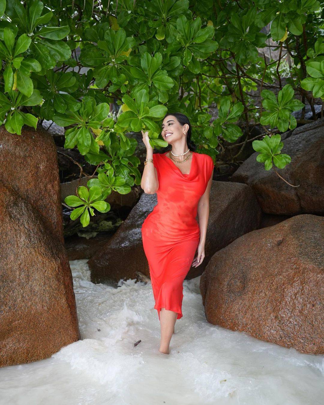 قطع مجوهرات لا تتخلّى عنها ياسمين صبري