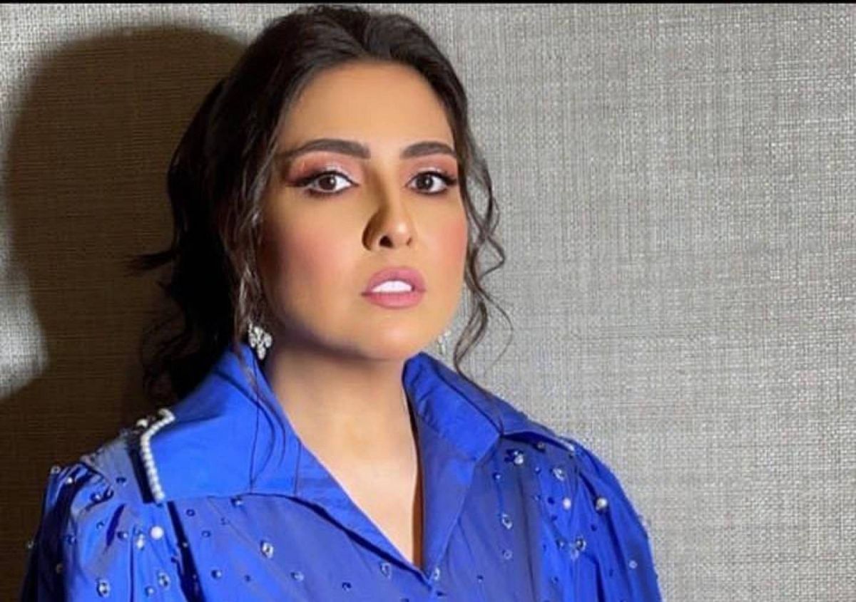 مي كساب تعلن نقل والدها الى العناية المركزة بعد إصابته بأزمة صحية مفاجئة