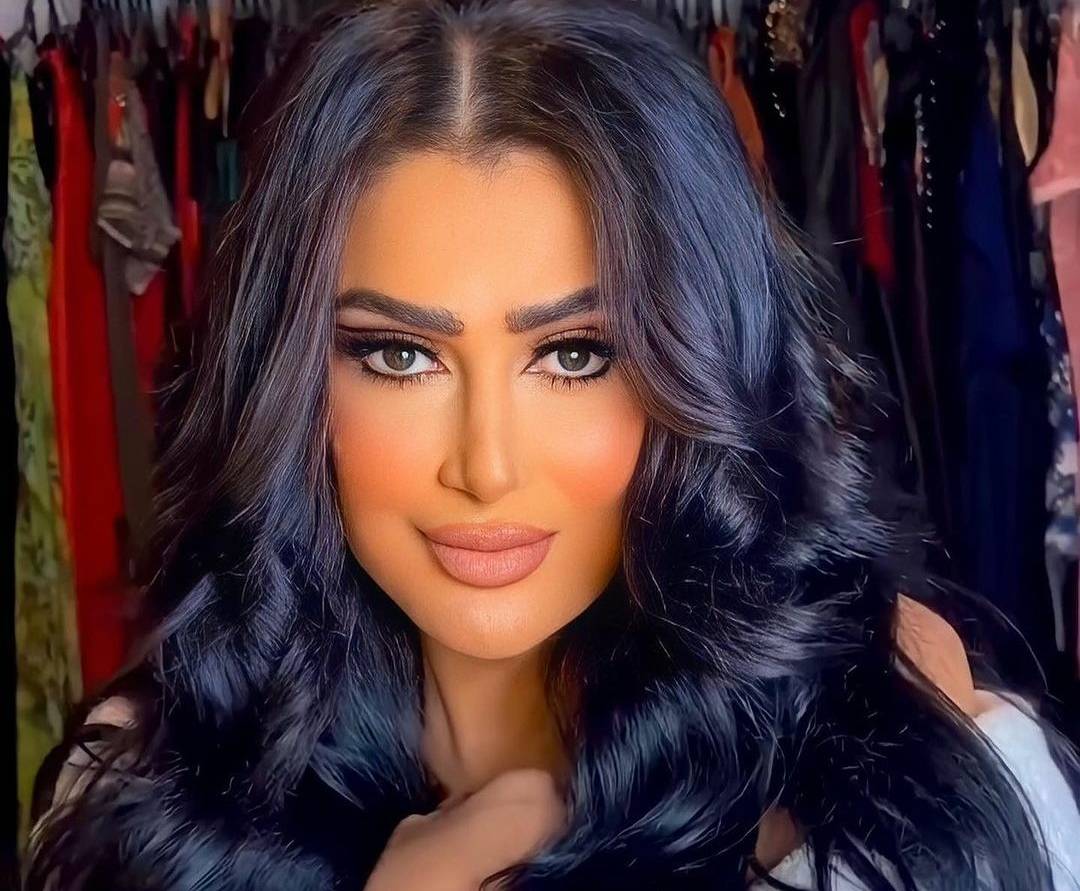 غادة عبد الرازق تتخطى أزمة طلاقها وتستمتع بوقتها بصور عفوية