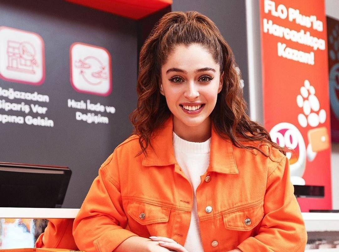 مهووس يحوّل حياة بطلة 